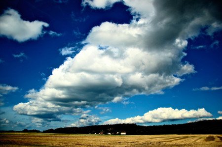 huge-cloud