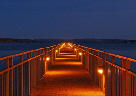 night-on-pier