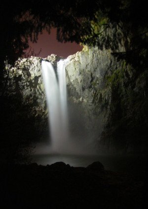 waterfall-night